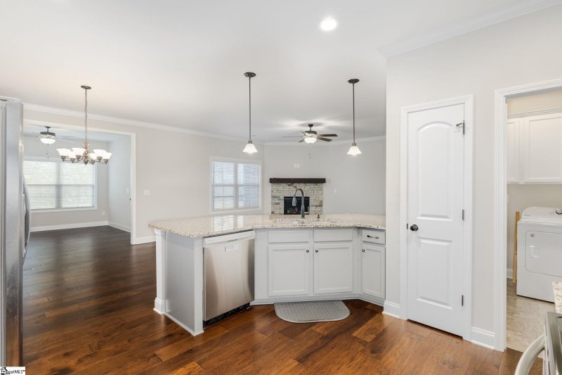 Property image 2 at 106 Pleasant Hill Drive, Easley, SC 29642