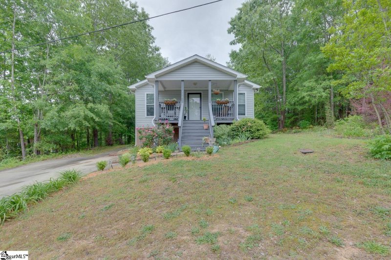 Property image 2 at 116 Zion Street, Easley, SC 29640