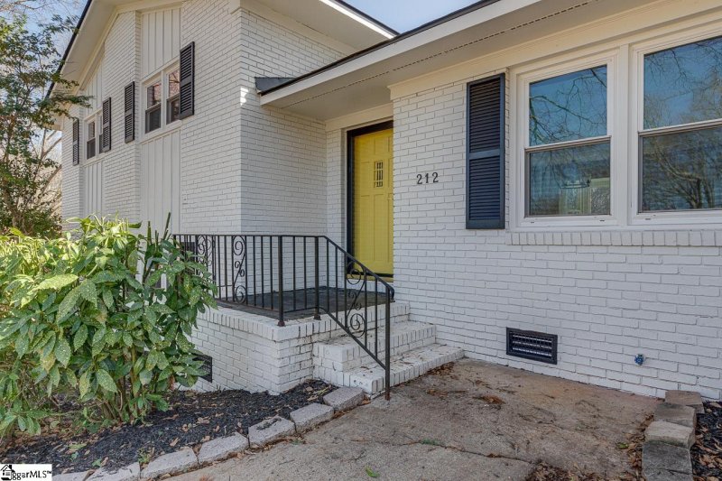 Property image 4 at 212 River Drive, Williamston, SC 29697-2021