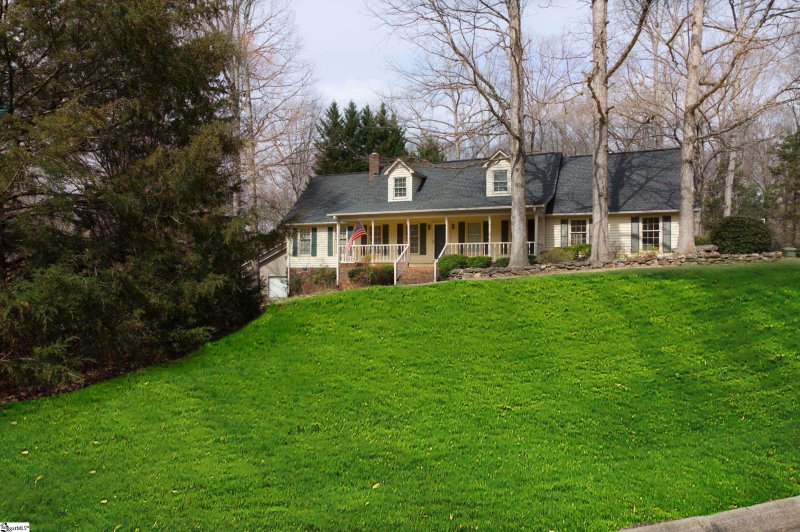 Property image 3 at 228 Hunters Woods Drive, Simpsonville, SC 29680