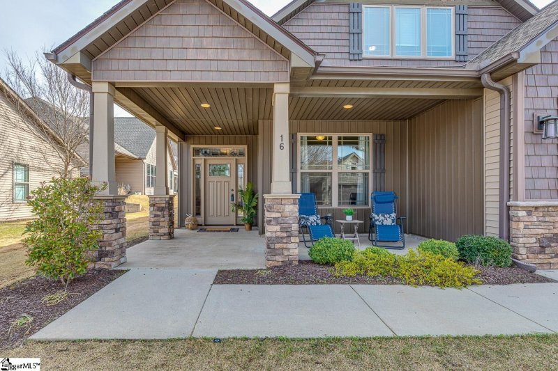 Property image 3 of 16 Bradstock Drive in Greystone Cottages, Greer, SC 29650