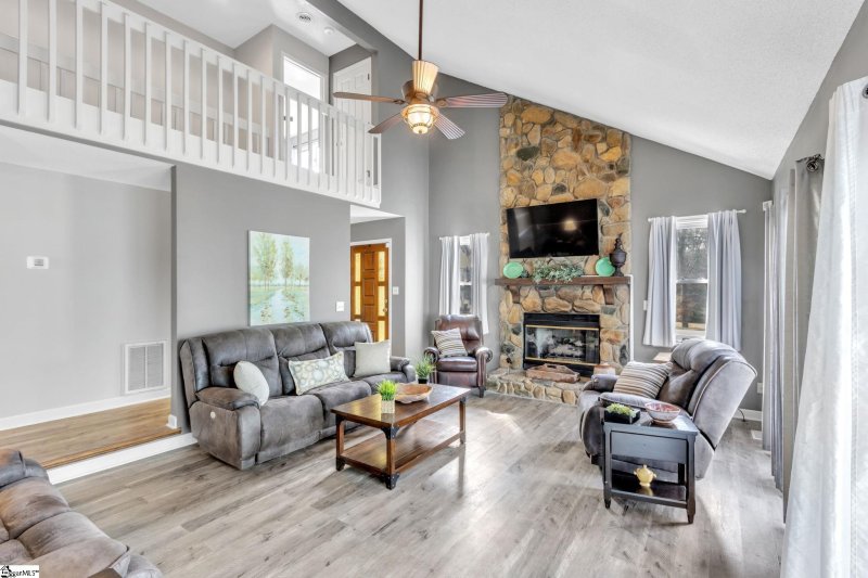 Property image 2 at 836 Shoresbrook Drive, Spartanburg, SC 29301