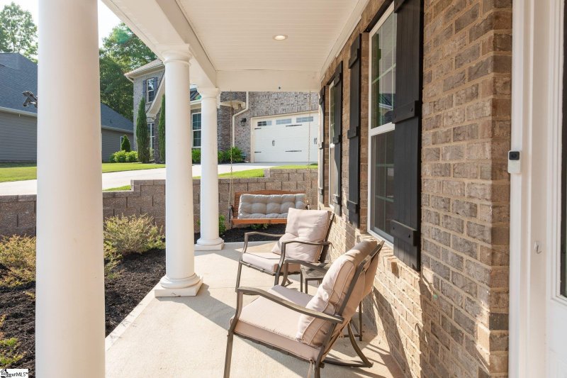 Property image 3 at 604 Creekside Bluff Court, Simpsonville, SC 29681
