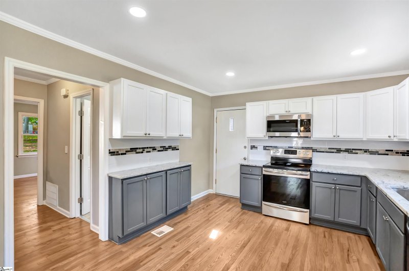 Property image 4 at 103 Gettysburg Street, Greenville, SC 29605