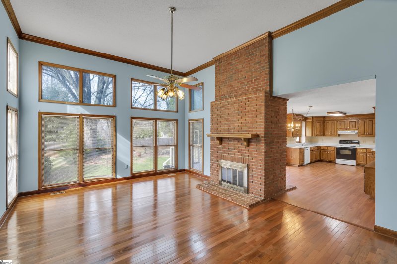 Property image 3 at 107 Chenoweth Drive, Simpsonville, SC 29681