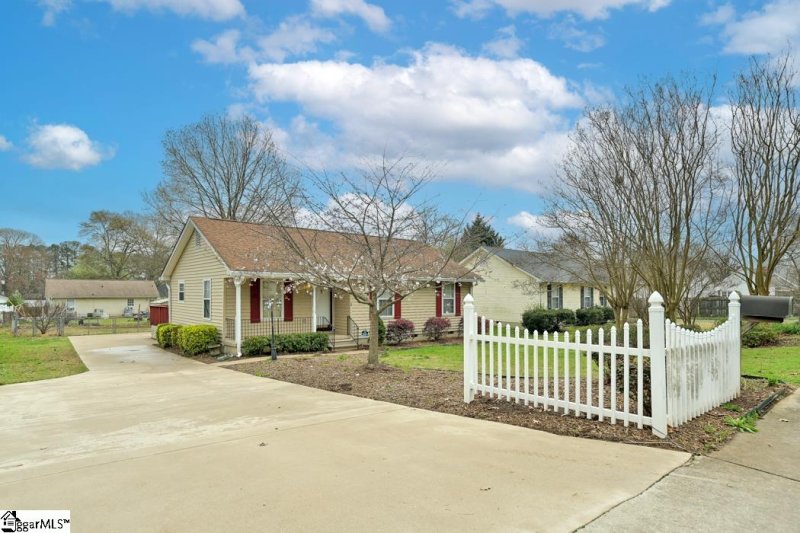 Property image 2 at 54 Blake Street, Greenville, SC 29605