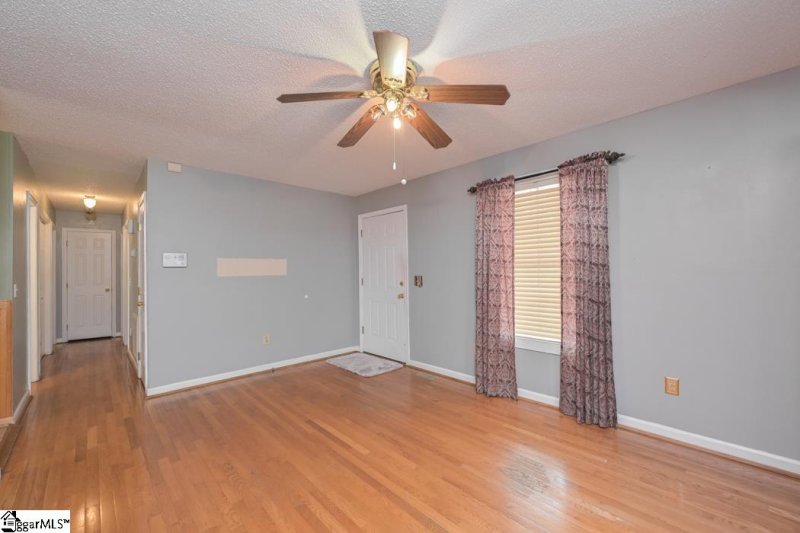 Property image 4 at 54 Blake Street, Greenville, SC 29605