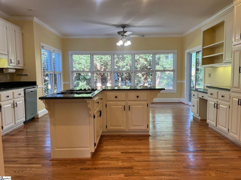 Property image 2 at 6 Sussex Place, Greer, SC 29650