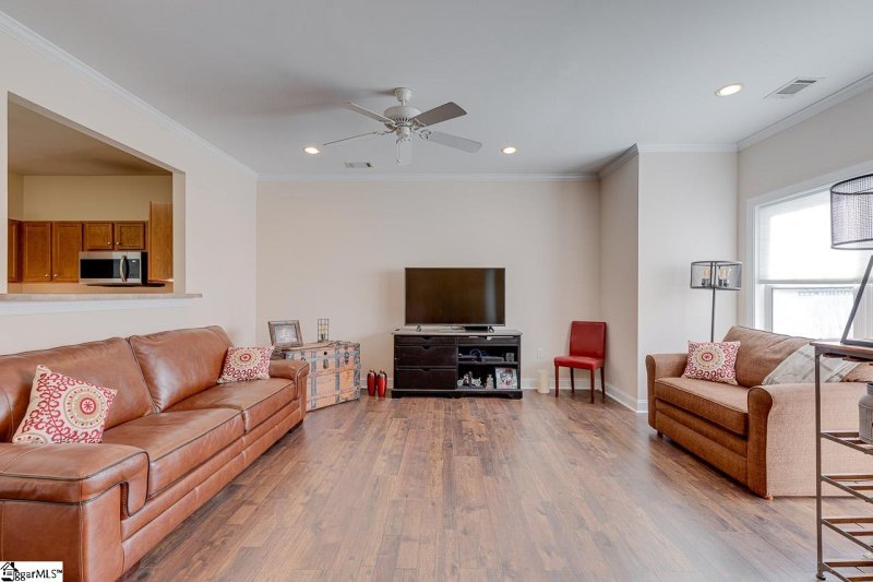 Property image 4 at 301 Shallow Drive, Taylors, SC 29687