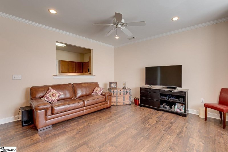 Property image 5 at 301 Shallow Drive, Taylors, SC 29687