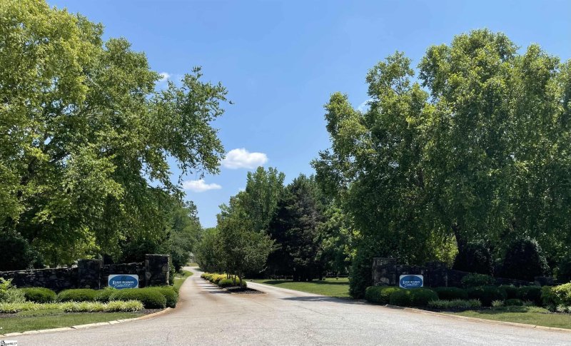 Property image 4 at 104 Bayview Court, Laurens, SC 29360