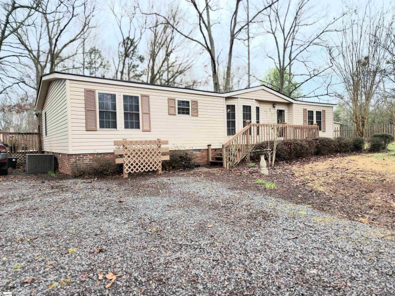 Property image 2 at 105 Montague Lane, Liberty, SC 29657