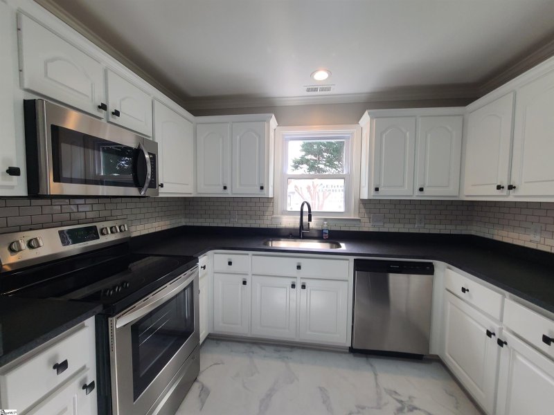 Property image 5 at 100 C Pinnacle Lane, Easley, SC 29642