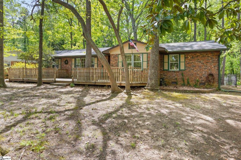 Property image 2 at 276 Holly Drive, Spartanburg, SC 29301