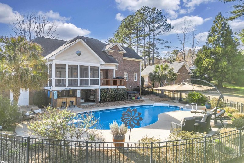 Property image 2 at 469 S Oakley Lane, Spartanburg, SC 29301