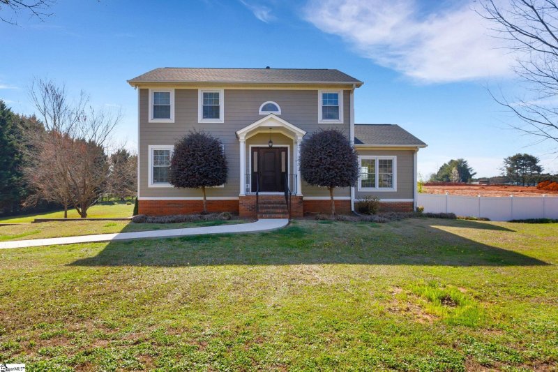 Property image 2 at 1426 Crestview Road, Easley, SC 29642-3520