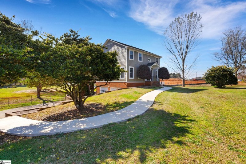 Property image 3 at 1426 Crestview Road, Easley, SC 29642-3520