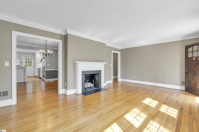 Property image 2 at 132 Fernwood Lane, Greenville, SC 29607