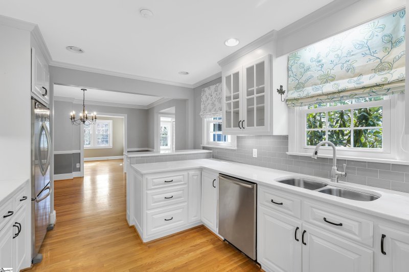 Property image 4 at 132 Fernwood Lane, Greenville, SC 29607