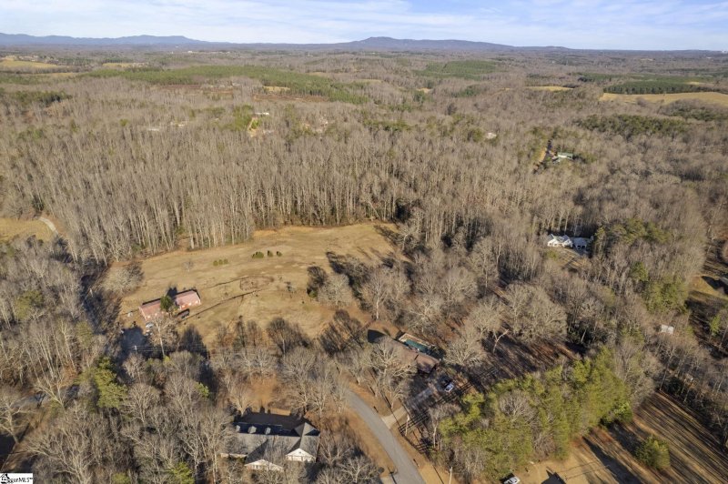 Property image 5 at 405 Dove Hill Circle, Easley, SC 29640