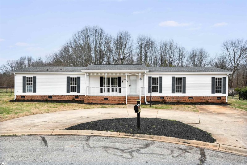 Property image 2 at 312 Talon Way, Boiling Springs, SC 29316