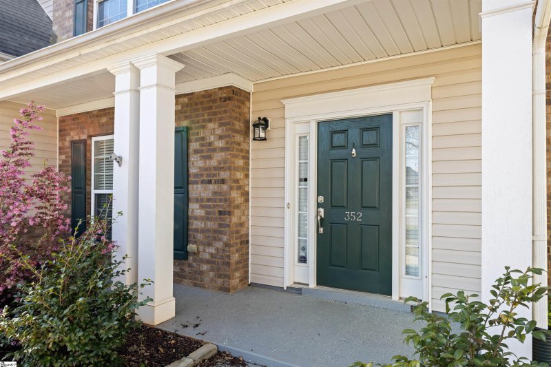 Property image 2 at 352 Abbey Gardens Lane, Simpsonville, SC 29681