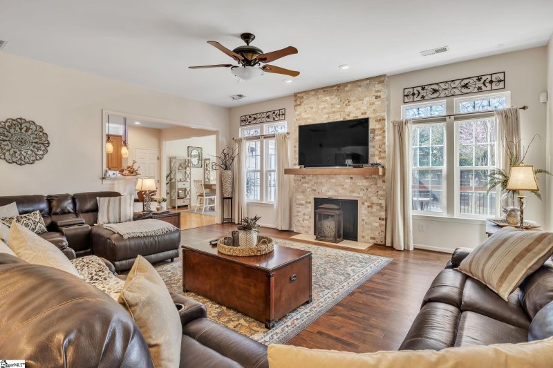 Property image 4 at 5 Creekwater Way, Greer, SC 29651