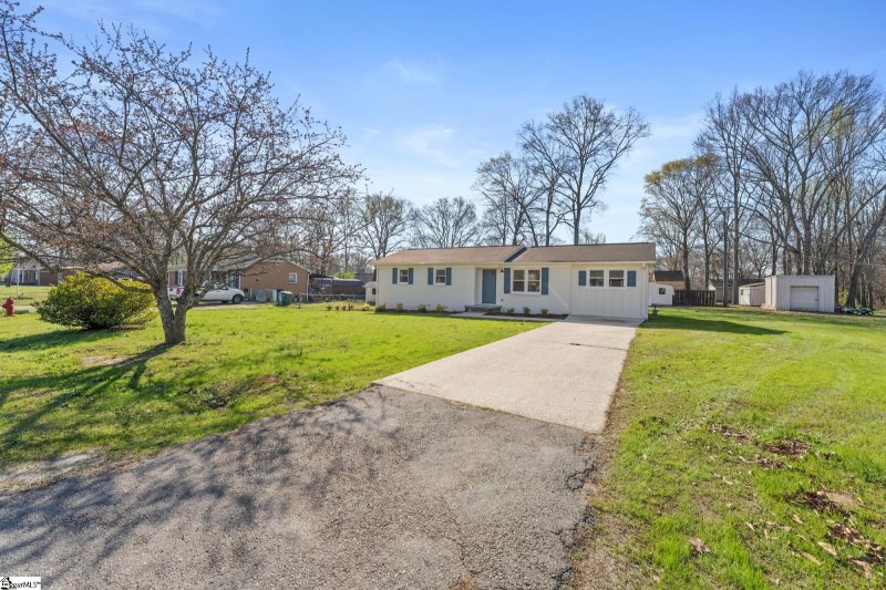 Property image 3 at 117 G Street, Williamston, SC 29697