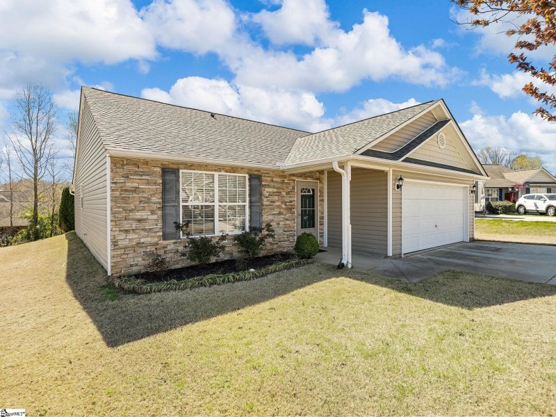 Property image 2 at 347 Collin Rogers Drive, Moore, SC 29369