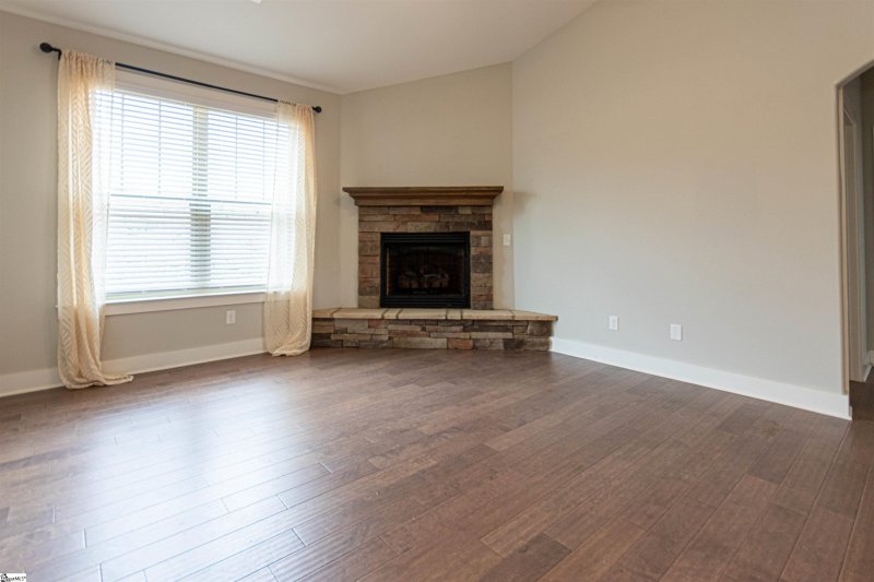 Property image 3 at 11 BISHOP LAKE Way, Taylors, SC 29687