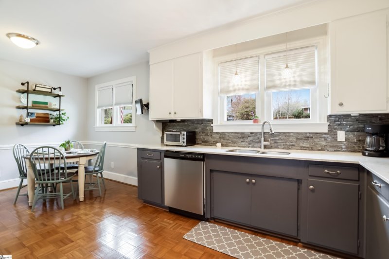 Property image 3 at 132 Dellwood Drive, Greenville, SC 29609