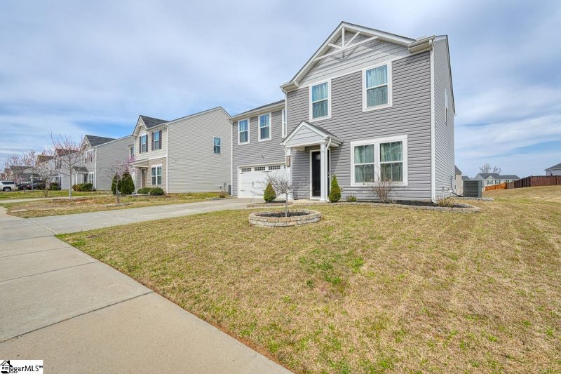 Property image 2 at 23 Maplestead Farms Court, Greenville, SC 29617-1561