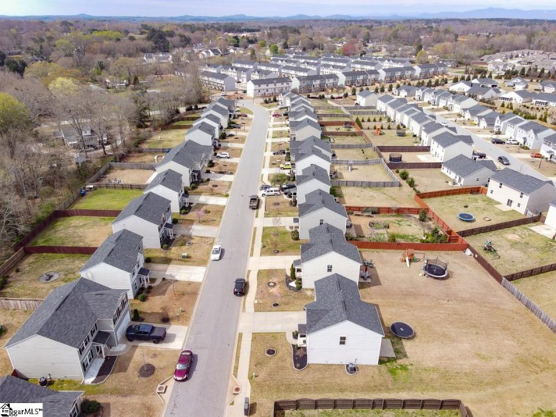 Property image 5 at 23 Maplestead Farms Court, Greenville, SC 29617-1561