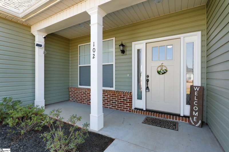 Property image 4 at 102 Carolina Drive, Piedmont, SC 29673