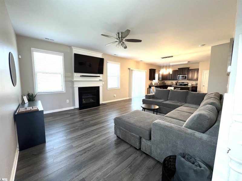 Property image 5 at 321 Hunslet Way, Simpsonville, SC 29680