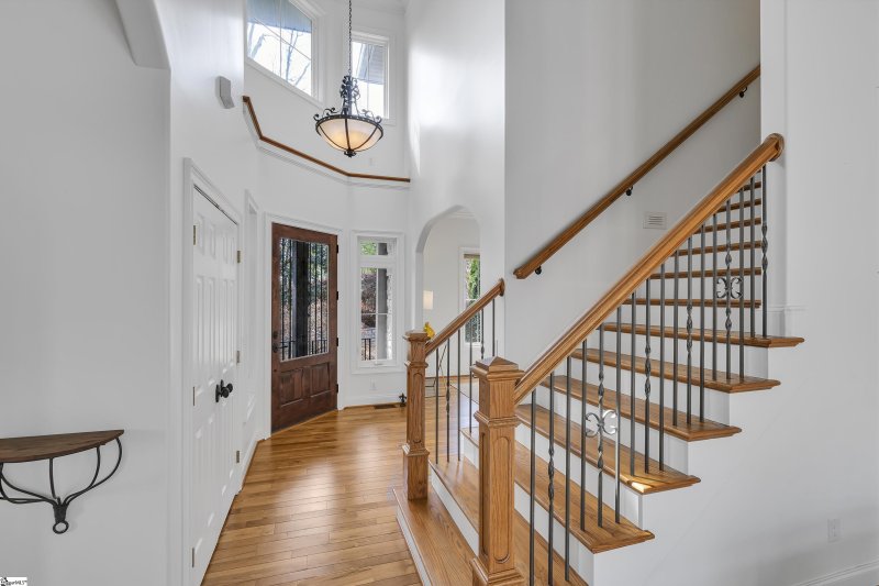 Property image 3 at 805 Elmtree Lane, Seneca, SC 29672