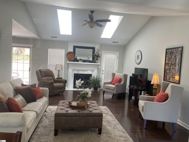 Property image 3 at 429 Riverside Chase Circle, Greer, SC 29650