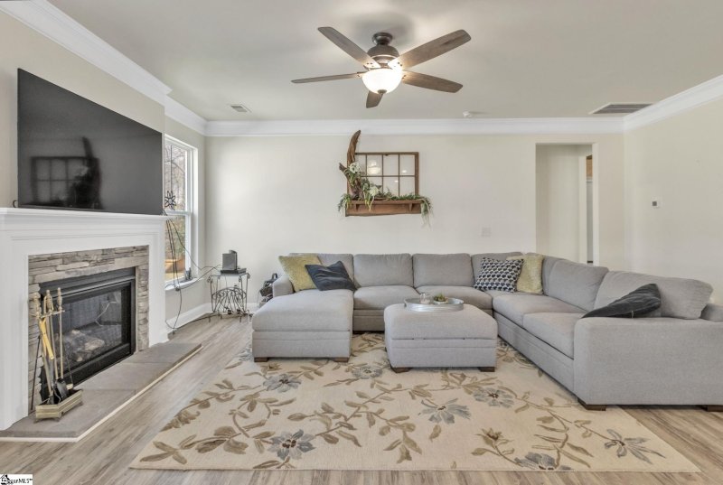 Property image 4 at 410 Nesbit Street, Simpsonville, SC 29680