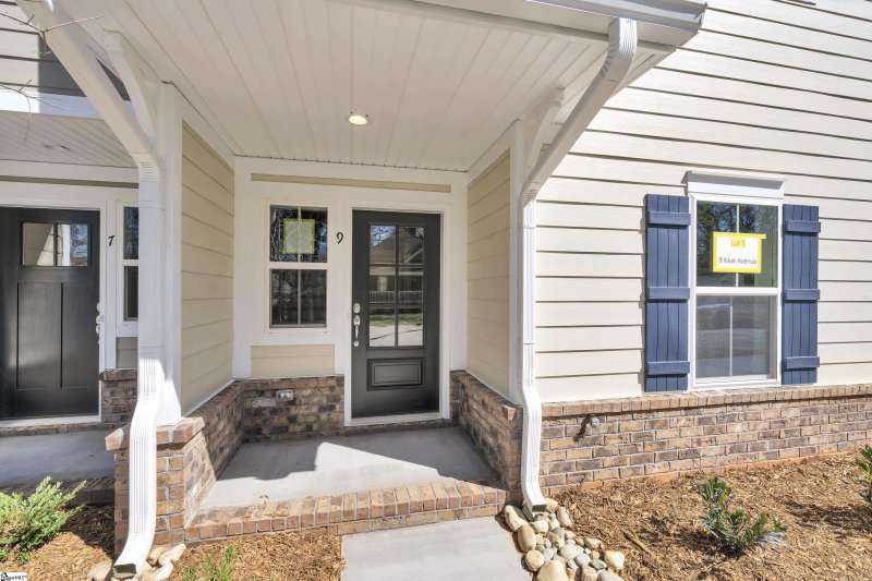 Property image 2 at 9 Keat Avenue, Greenville, SC 29601