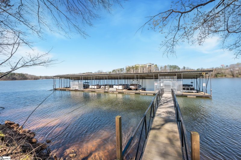 Property image 3 at 805 Northlake Drive, Anderson, SC 29625-5314