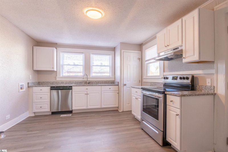 Property image 4 at 16 MCBETH Street, Greenville, SC 29611