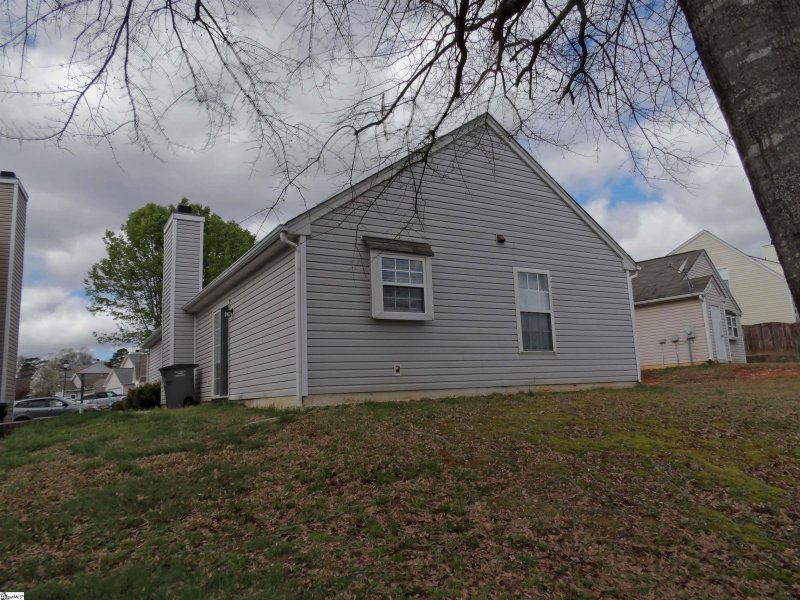 Property image 5 at 9 Millsmith Court, Greenville, SC 29617