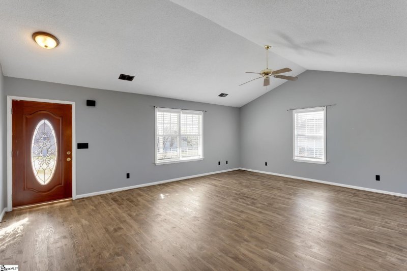 Property image 5 at 117 Meadow Hill Way, Taylors, SC 29687