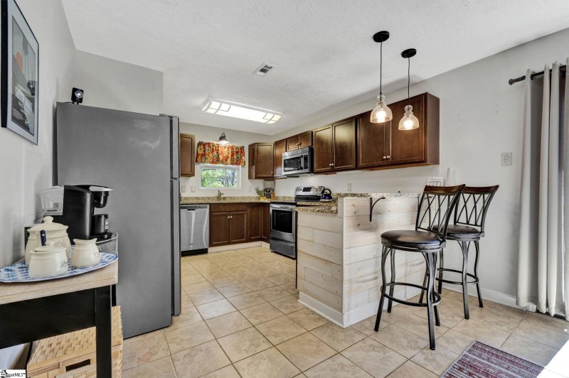 Property image 2 at 20 Barclay Drive, Travelers Rest, SC 29690