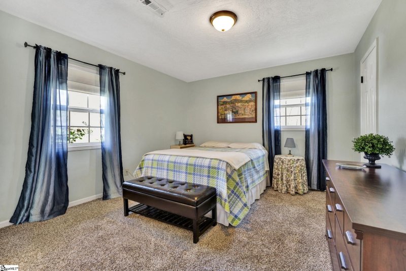 Property image 3 at 20 Barclay Drive, Travelers Rest, SC 29690