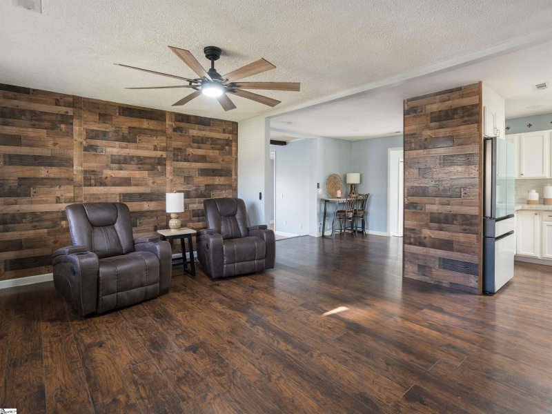 Property image 3 at 117 Gayle Street, Piedmont, SC 29673