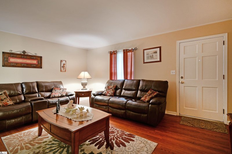 Property image 3 at 214 Brookmere Road, Simpsonville, SC 29681