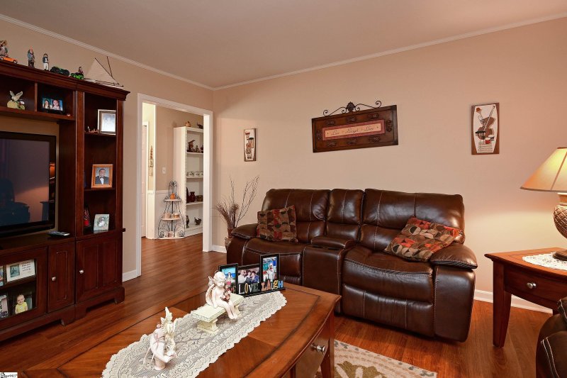 Property image 5 at 214 Brookmere Road, Simpsonville, SC 29681