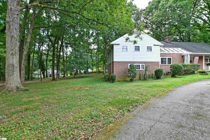 Property image 4 at 104 Dalewood Drive, Spartanburg, SC 29302-3223