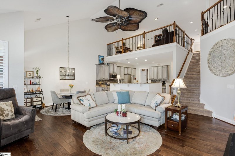 Property image 3 at 204 Bickleigh Court, Simpsonville, SC 29681